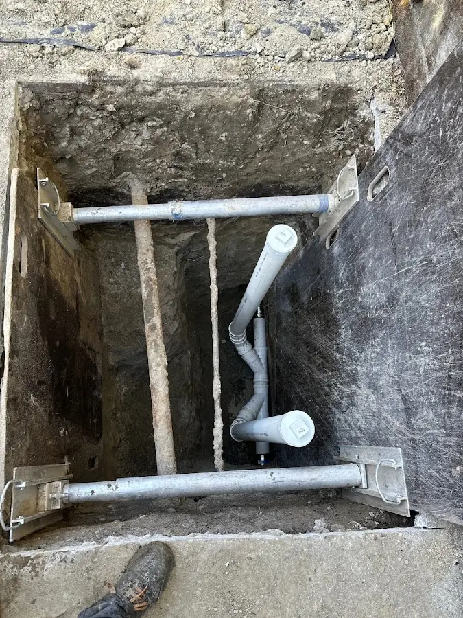 Experienced plumber completing Drain Cleaning work in Tremonton